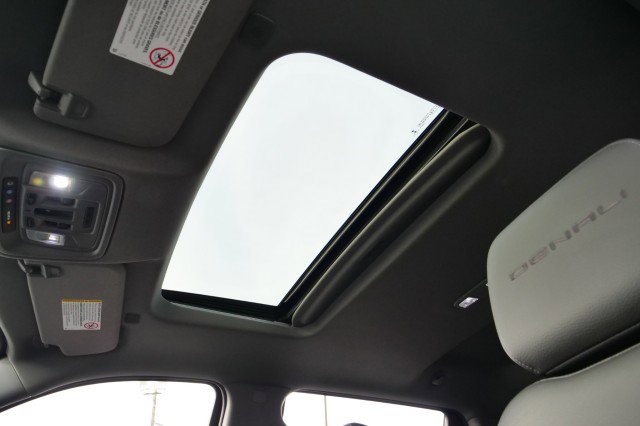 Used 2021 GMC Sierra 3500 Denali w/ Denali Ultimate Package image 9