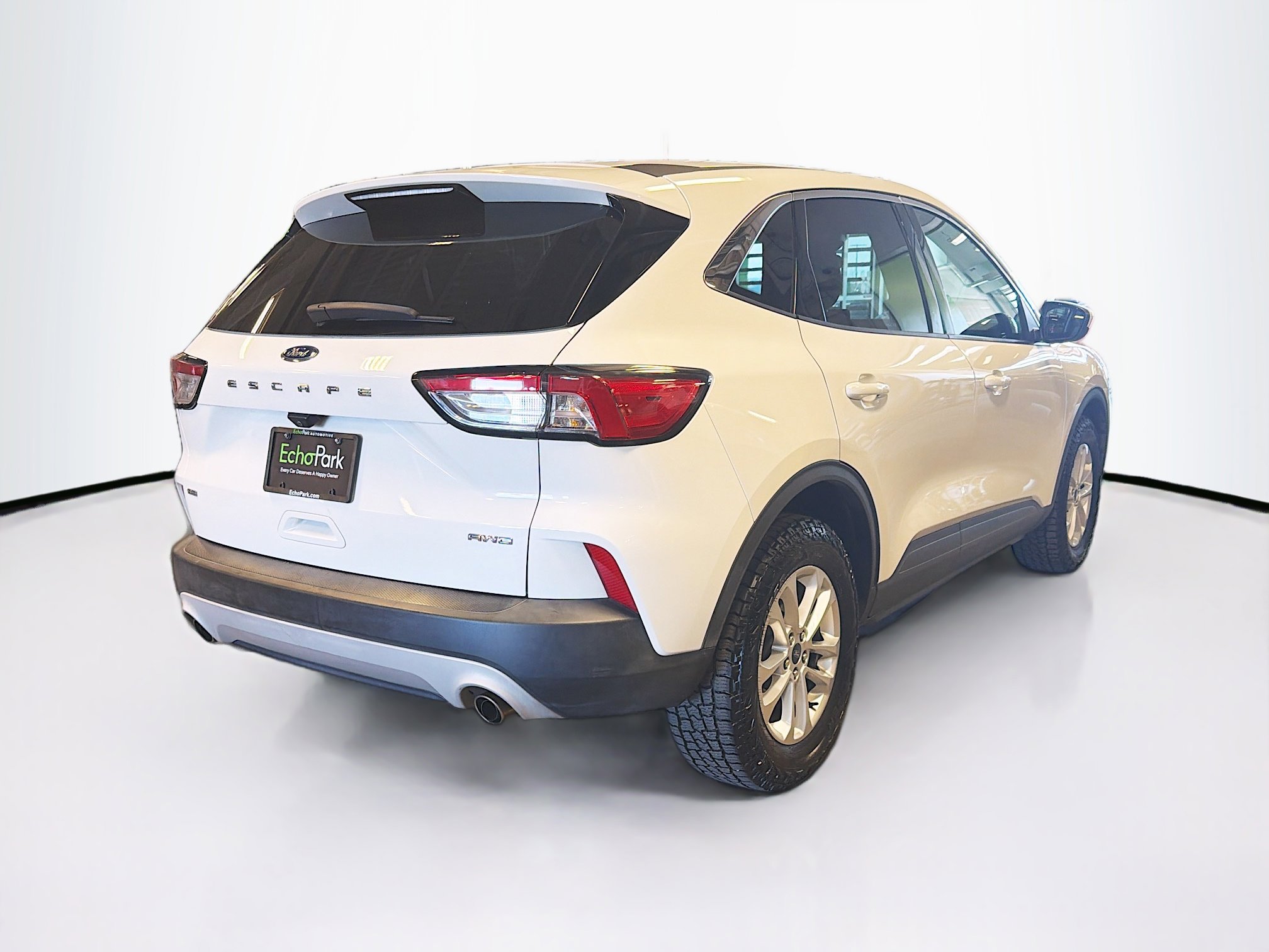 Used 2021 Ford Escape SE w/ Cold Weather Package image 9