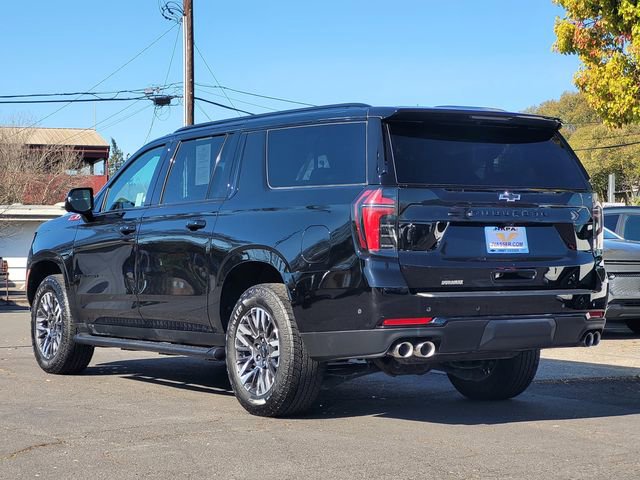 Used 2025 Chevrolet Suburban Z71 image 8