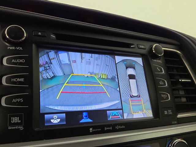 Used 2018 Toyota Highlander Limited Platinum AWD/4WD image 19