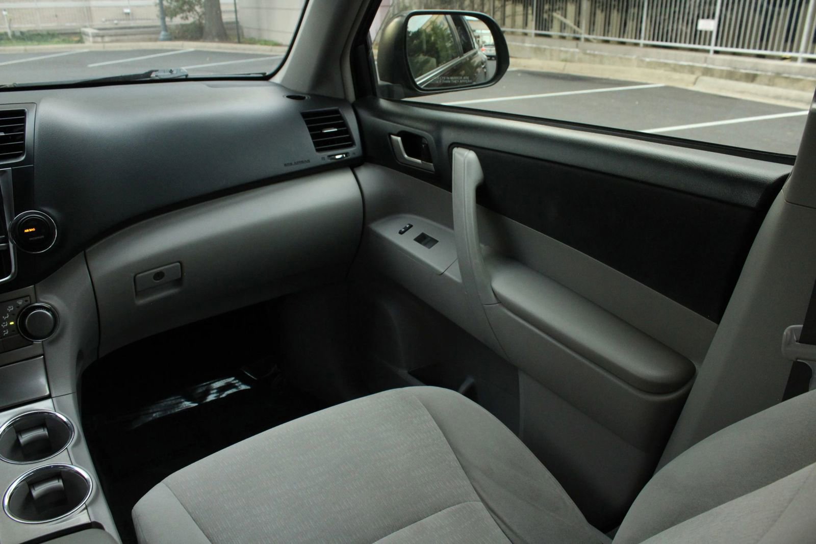 Used 2013 Toyota Highlander Hybrid AWD/4WD image 21