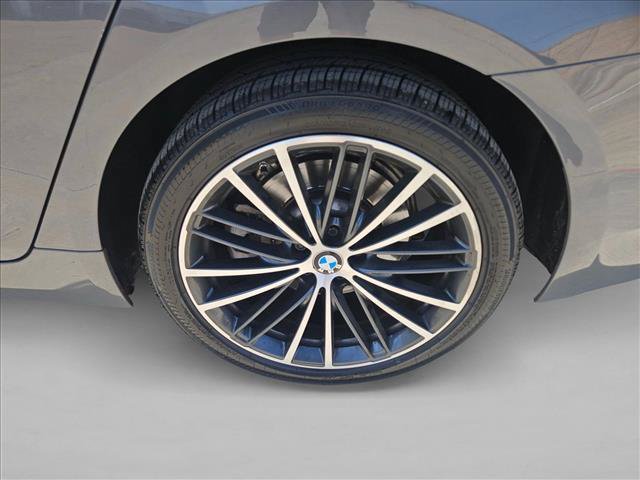 Used 2022 BMW 530i RWD image 9