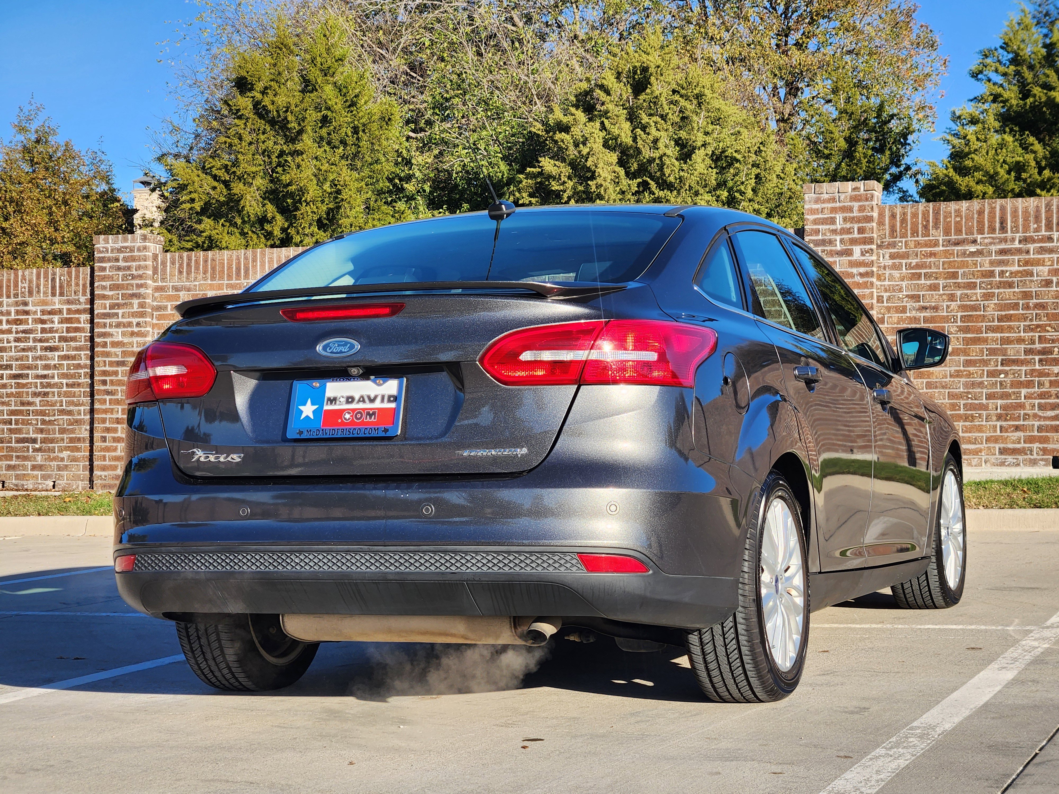 Used 2017 Ford Focus Titanium image 6