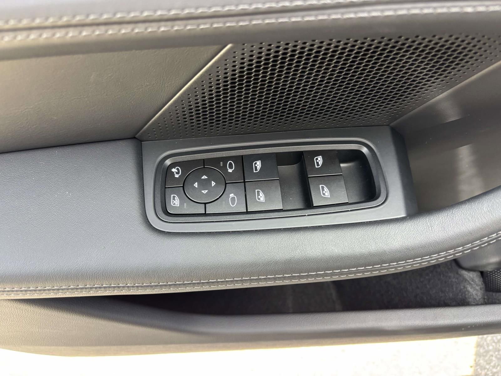 New 2026 Porsche Taycan AWD/4WD image 25