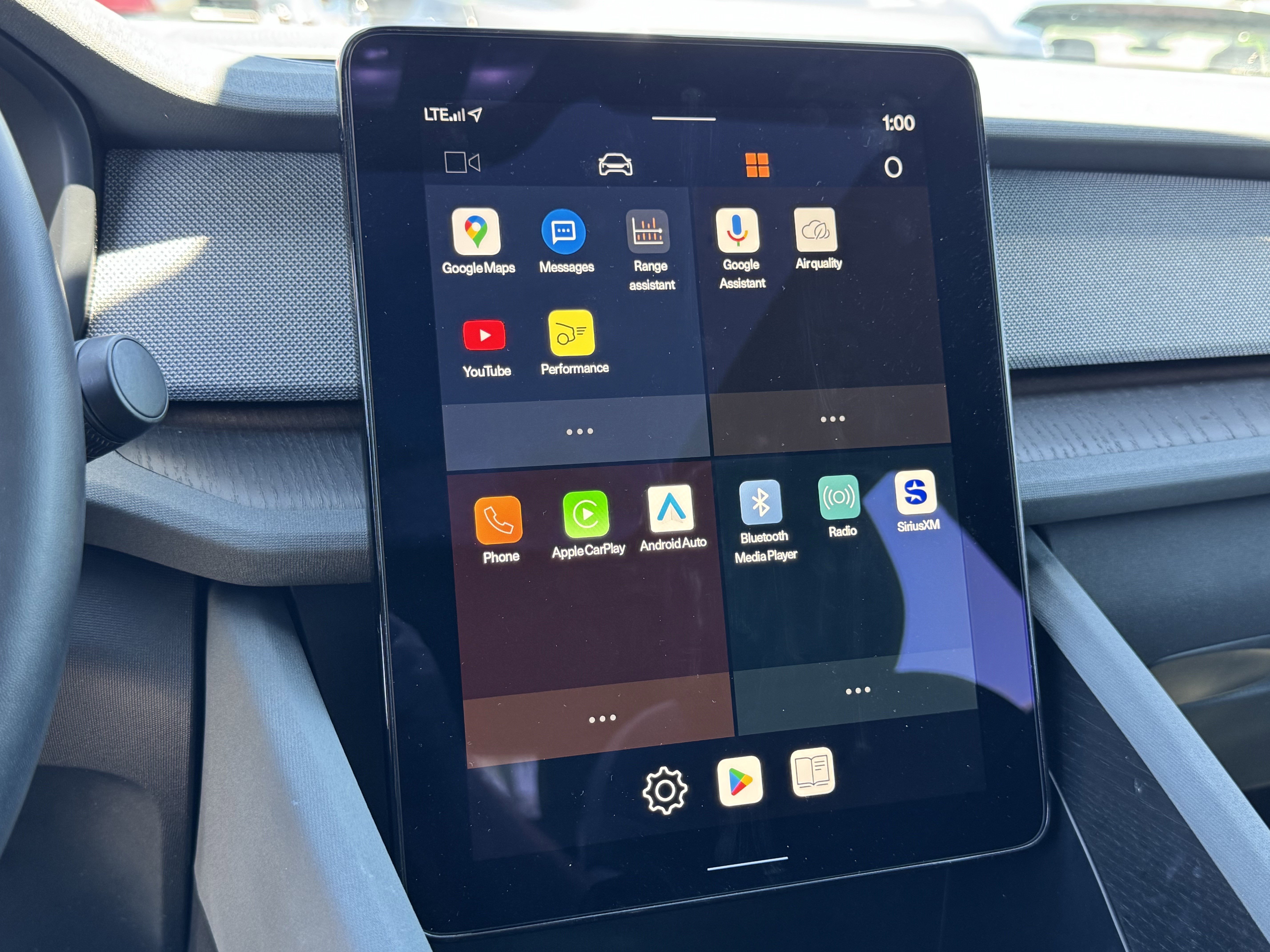 Used 2023 Polestar Polestar 2 image 30