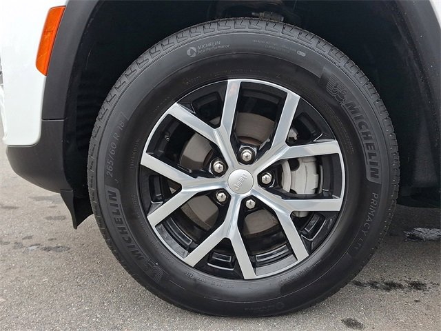 Used 2025 Jeep Grand Cherokee Limited image 8