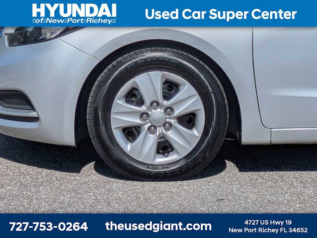 Used 2015 Kia Forte LX FWD image 10