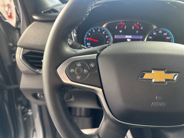 Used 2023 Chevrolet Traverse LT w/ Rear Camera Mirror Package image 24
