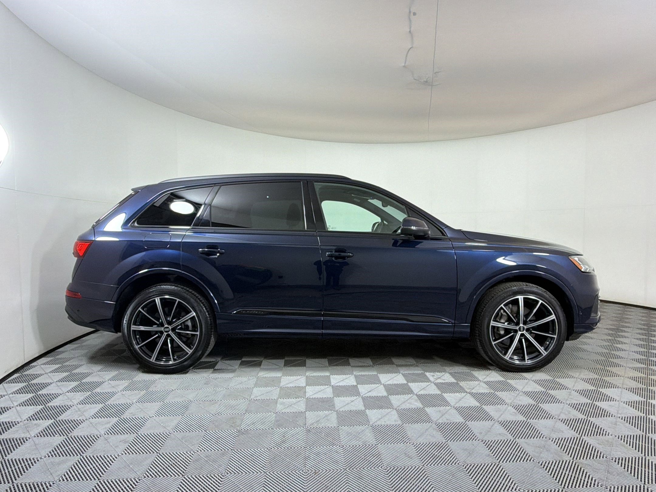 Certified 2023 Audi Q7 3.0T Premium Plus AWD/4WD image 8