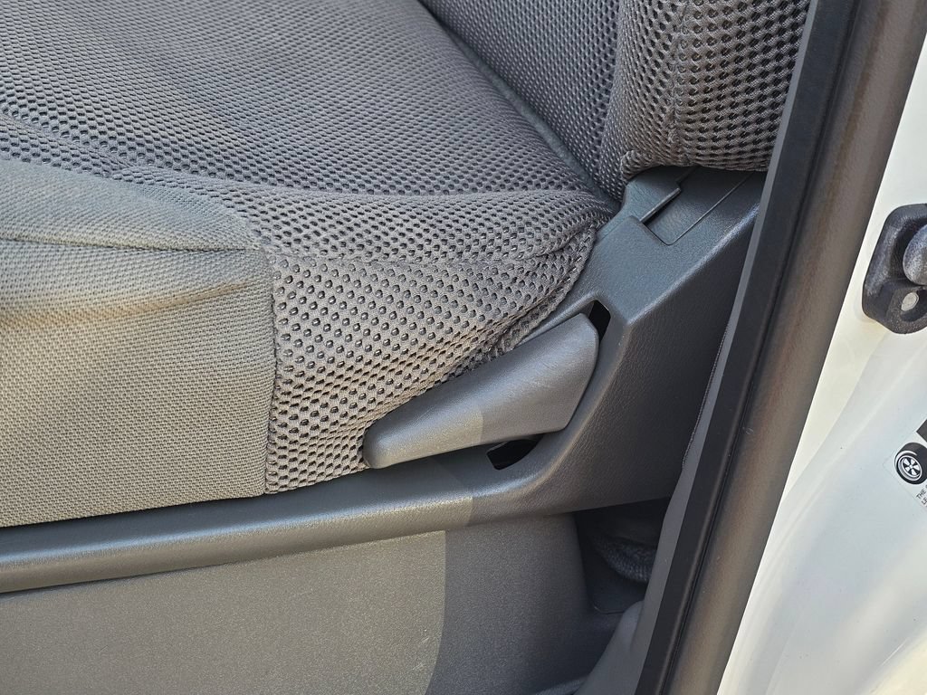Used 2021 Nissan Frontier SV w/ Midnight Edition Floor Mats AWD/4WD image 31