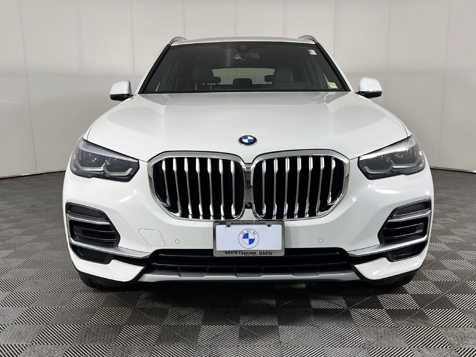 Used 2023 BMW X5 xDrive40i w/ Premium Package AWD/4WD image 13