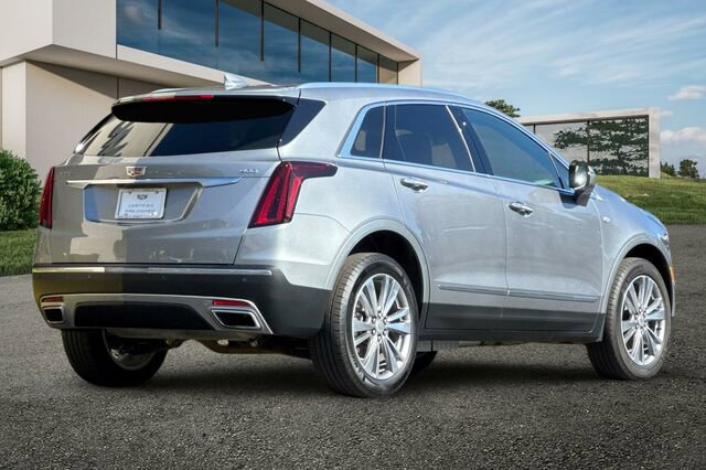 Used 2025 Cadillac XT5 Premium Luxury image 4