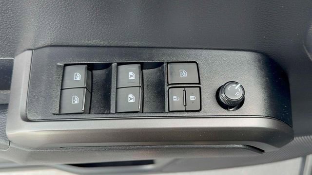 Used 2023 Toyota Tacoma TRD Off-Road image 14