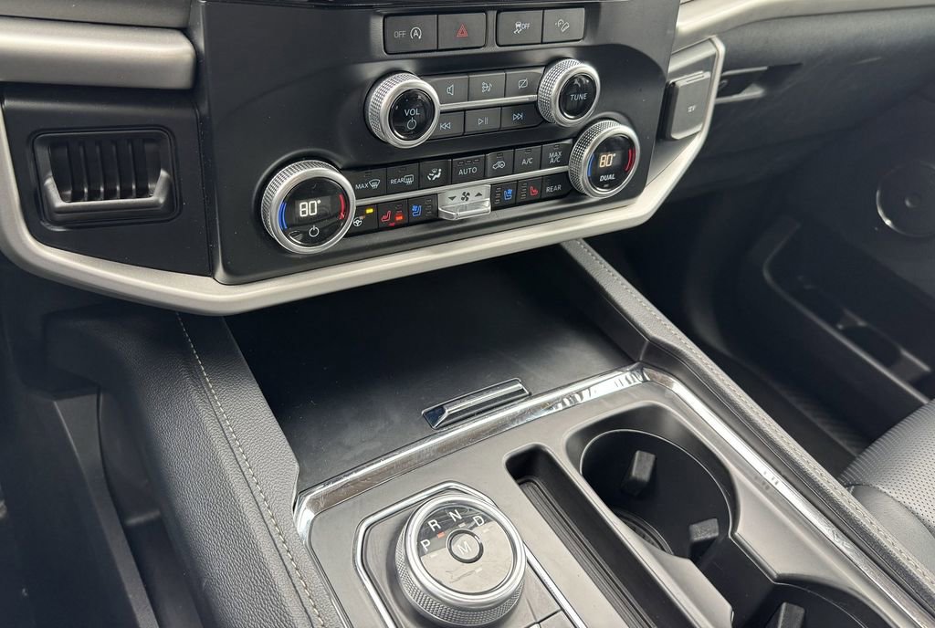 Used 2024 Ford Expedition Max XLT image 22