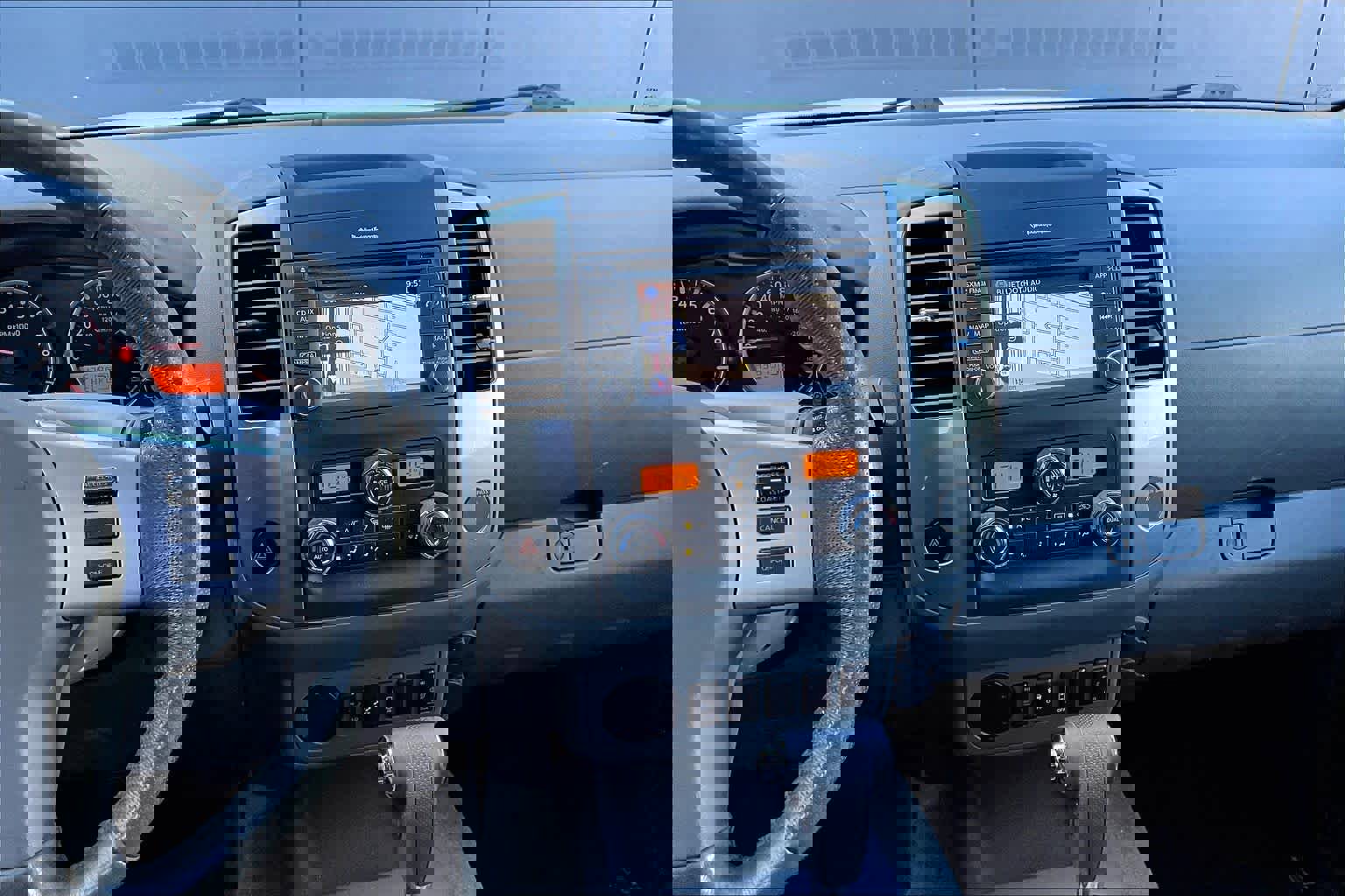 Used 2014 Nissan Frontier SL image 6