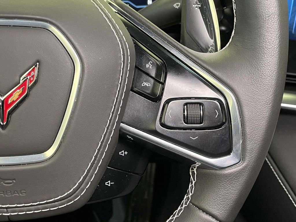 Used 2025 Chevrolet Corvette Z06 image 36