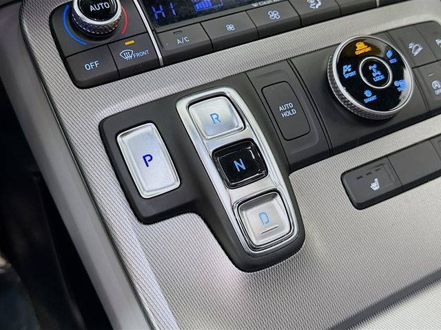 Used 2020 Hyundai Palisade SEL w/ Winter Weather Package image 16