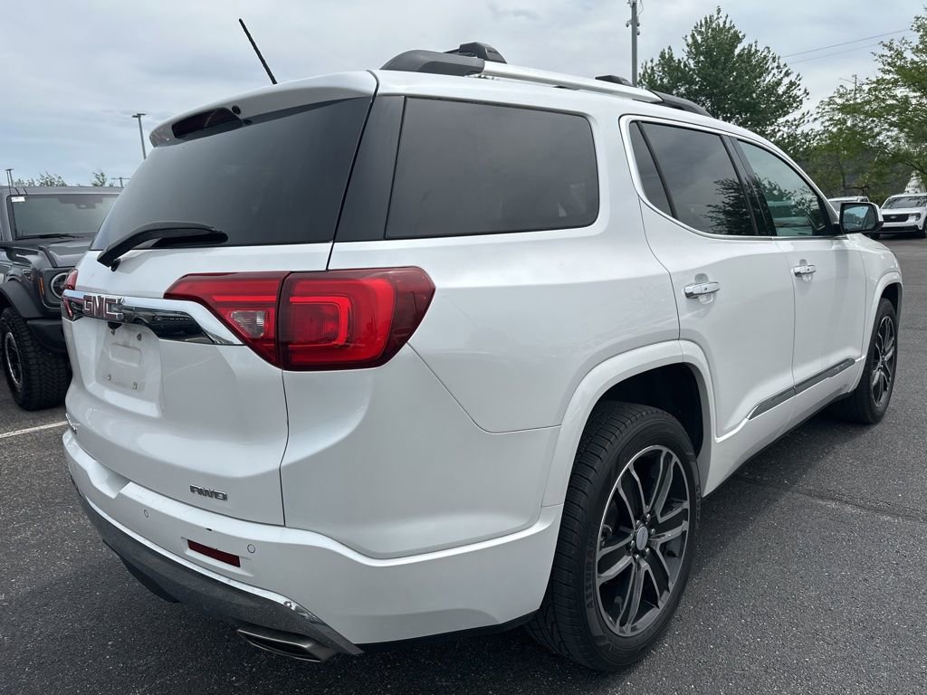 Used 2017 GMC Acadia Denali w/ Technology Package AWD/4WD image 3