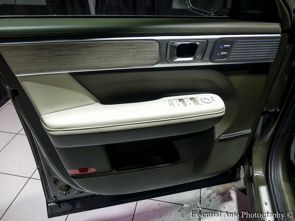 Used 2025 Hyundai Santa Fe Calligraphy image 32