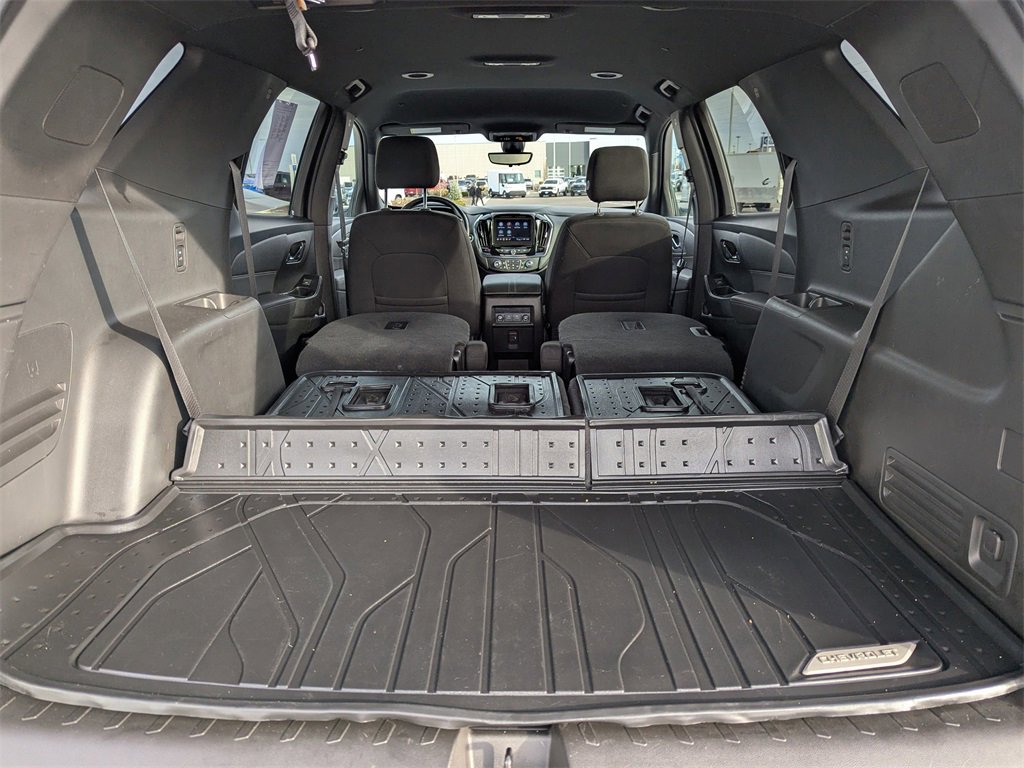 Used 2023 Chevrolet Traverse LT w/ Rear Camera Mirror Package image 38