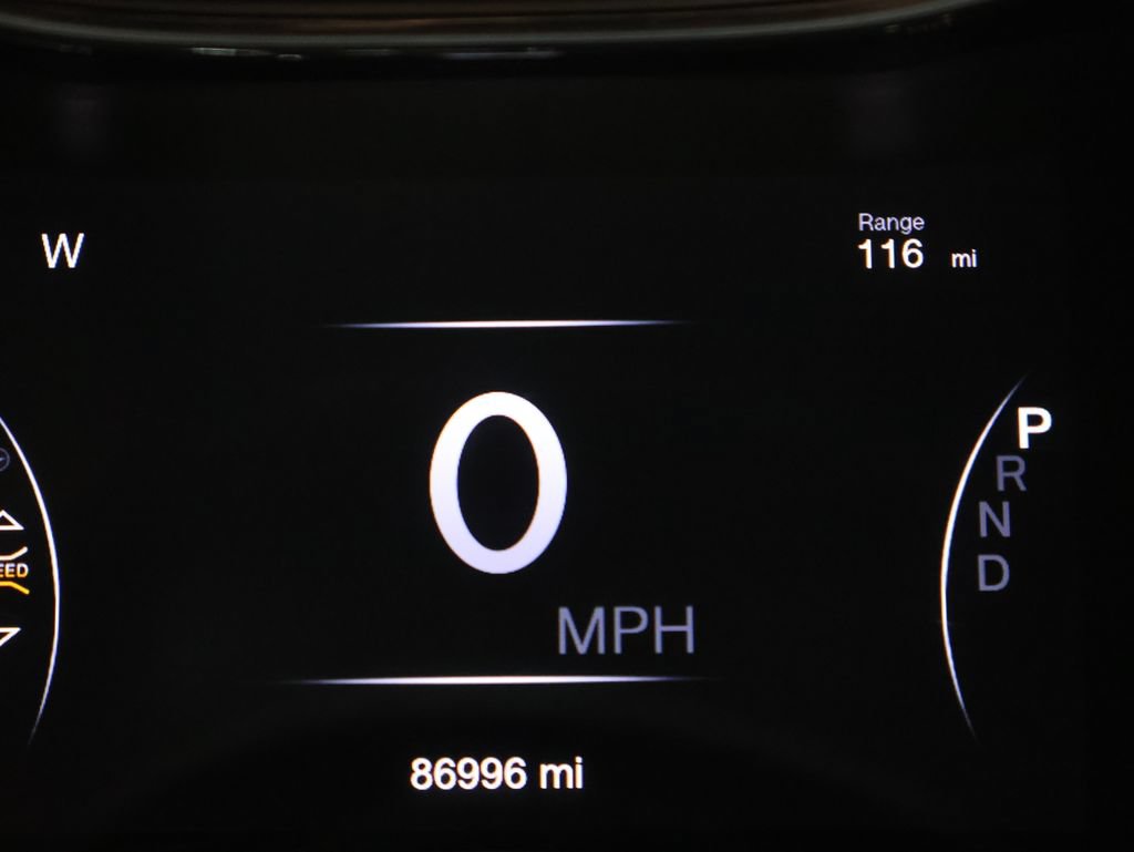 Used 2021 Jeep Grand Cherokee Laredo w/ Security & Convenience Group AWD/4WD image 21