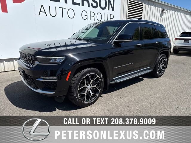 Used 2022 Jeep Grand Cherokee Summit AWD/4WD image 8