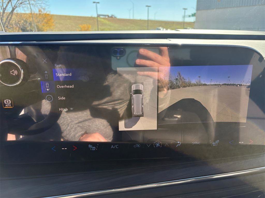 New 2026 Chevrolet Suburban LT w/ Comfort Package image 18