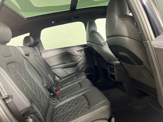 Used 2022 Audi SQ7 Premium Plus w/ SQ7 Executive Package AWD/4WD image 15
