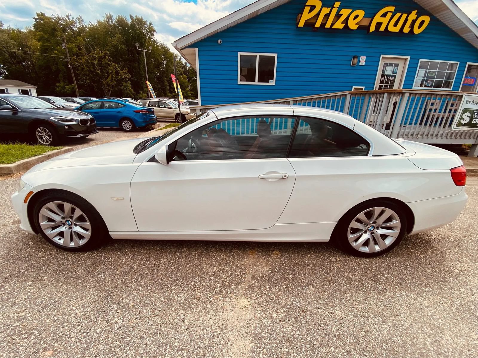 Used 2013 BMW 328i Convertible RWD image 3