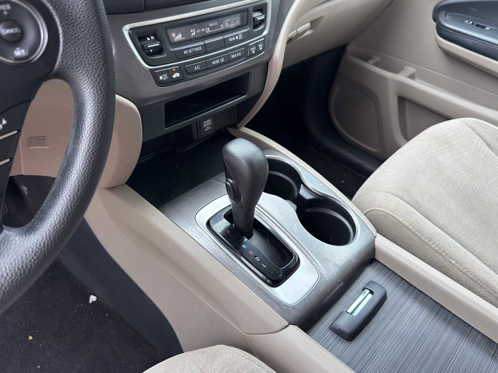 Used 2016 Honda Pilot LX image 11