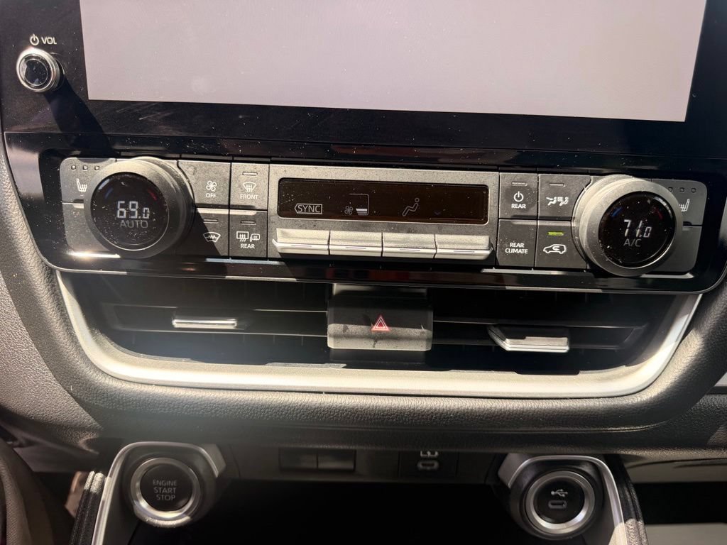 Used 2025 Toyota Grand Highlander AWD image 22