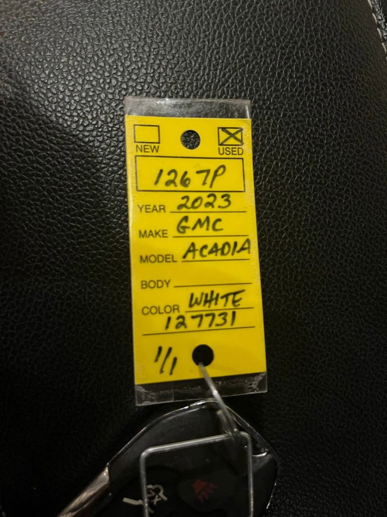 Used 2023 GMC Acadia SLT image 33