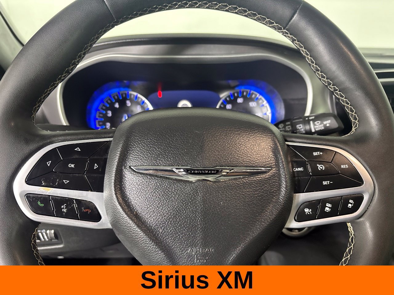 Used 2025 Chrysler Pacifica Select FWD image 14