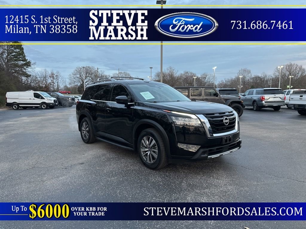 Used 2023 Nissan Pathfinder SL image 1