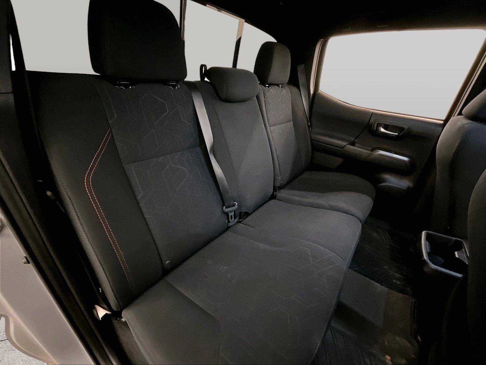 Used 2020 Toyota Tacoma TRD Off-Road AWD/4WD image 27