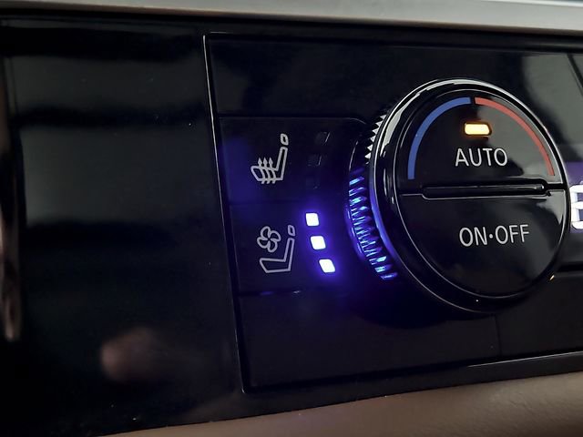 Used 2024 Nissan Pathfinder Platinum FWD image 30