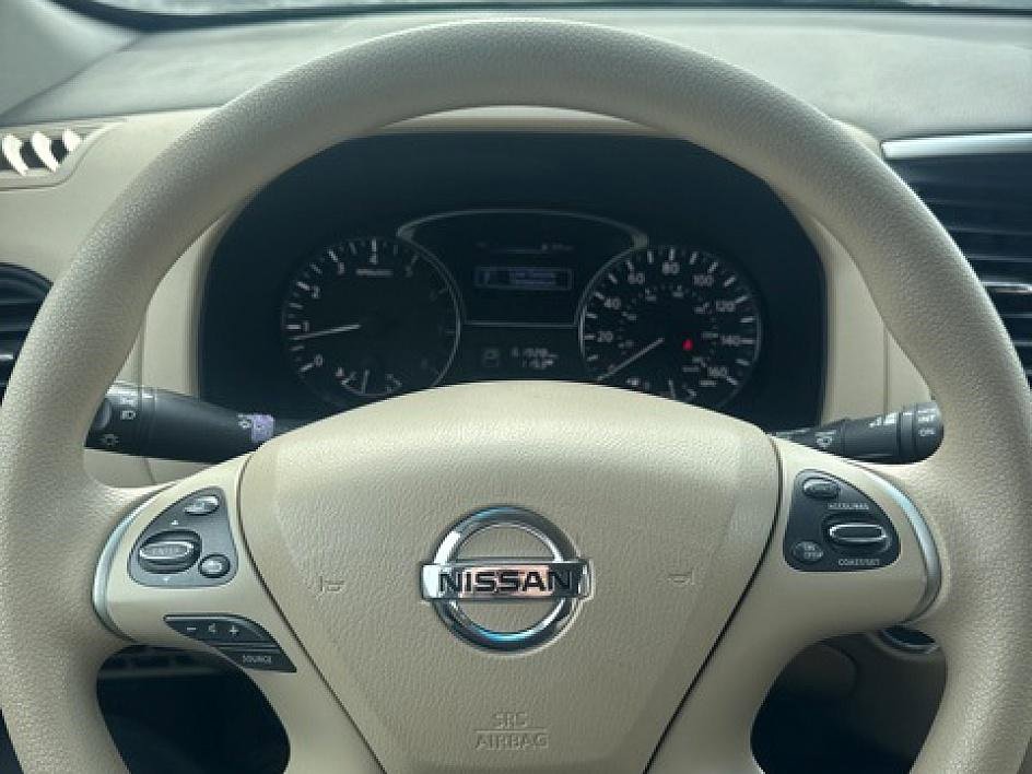 Used 2015 Nissan Pathfinder S image 7