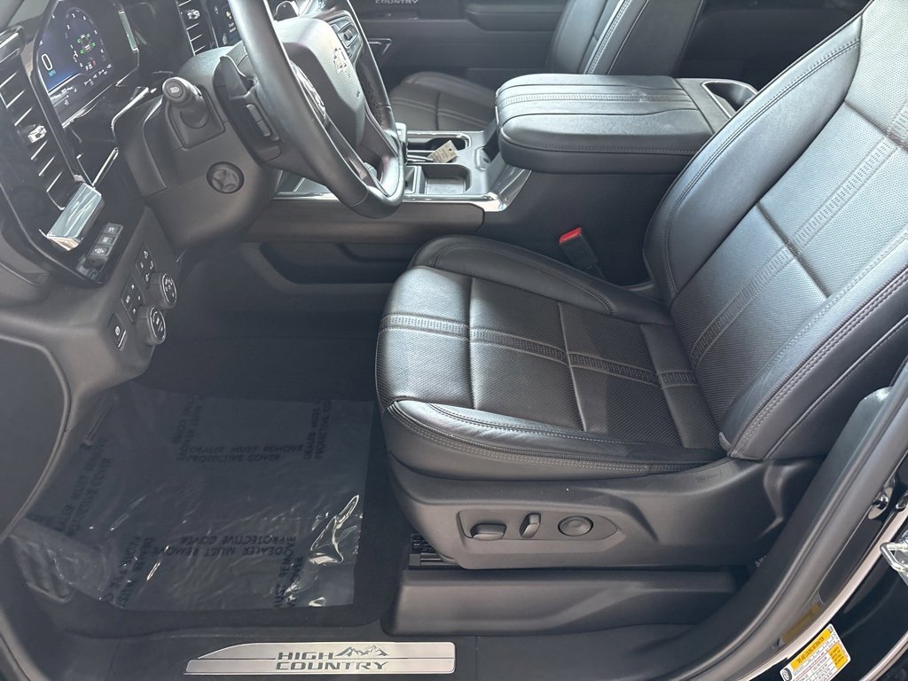Used 2025 Chevrolet Silverado 1500 High Country w/ Technology Package image 10