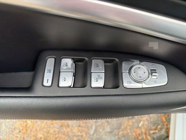 Used 2020 Genesis G70 2.0T AWD/4WD image 17