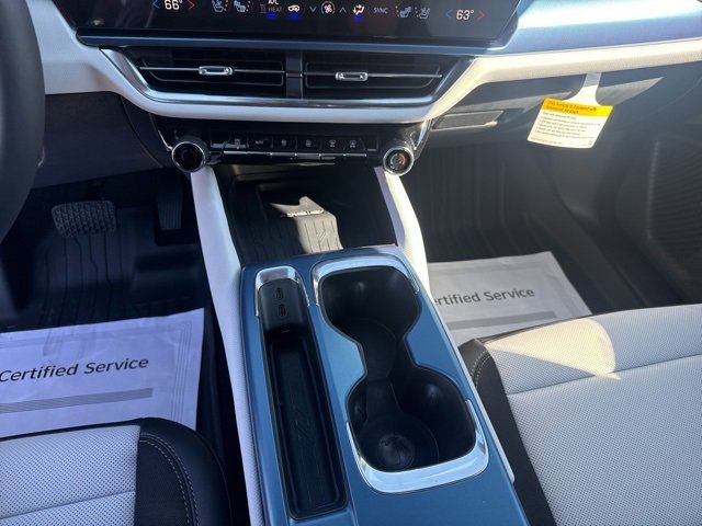 New 2025 Chevrolet Equinox EV LT w/ Convenience Package II image 17