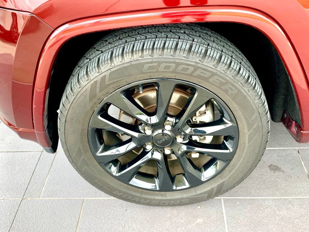 Used 2022 Jeep Grand Cherokee Laredo X AWD/4WD image 11