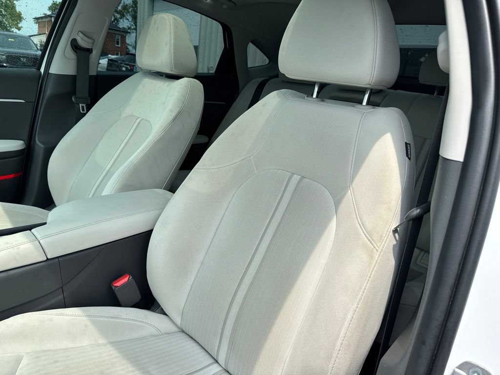 Used 2025 Hyundai Sonata SEL FWD image 25