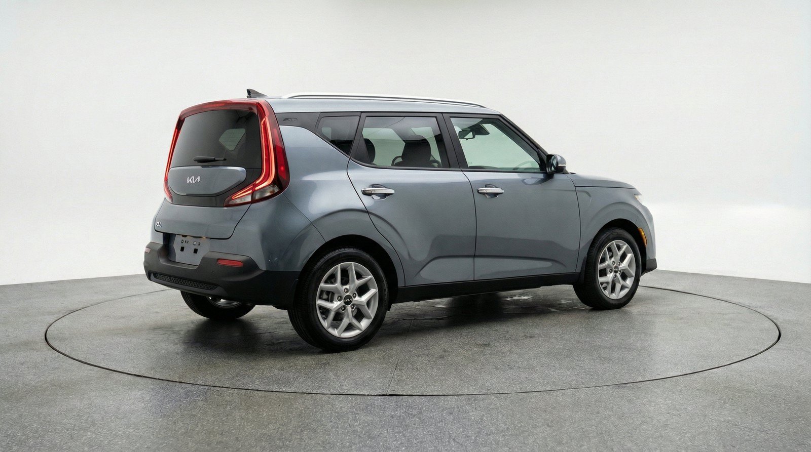 Used 2025 Kia Soul LX w/ LX Technology Package FWD image 9