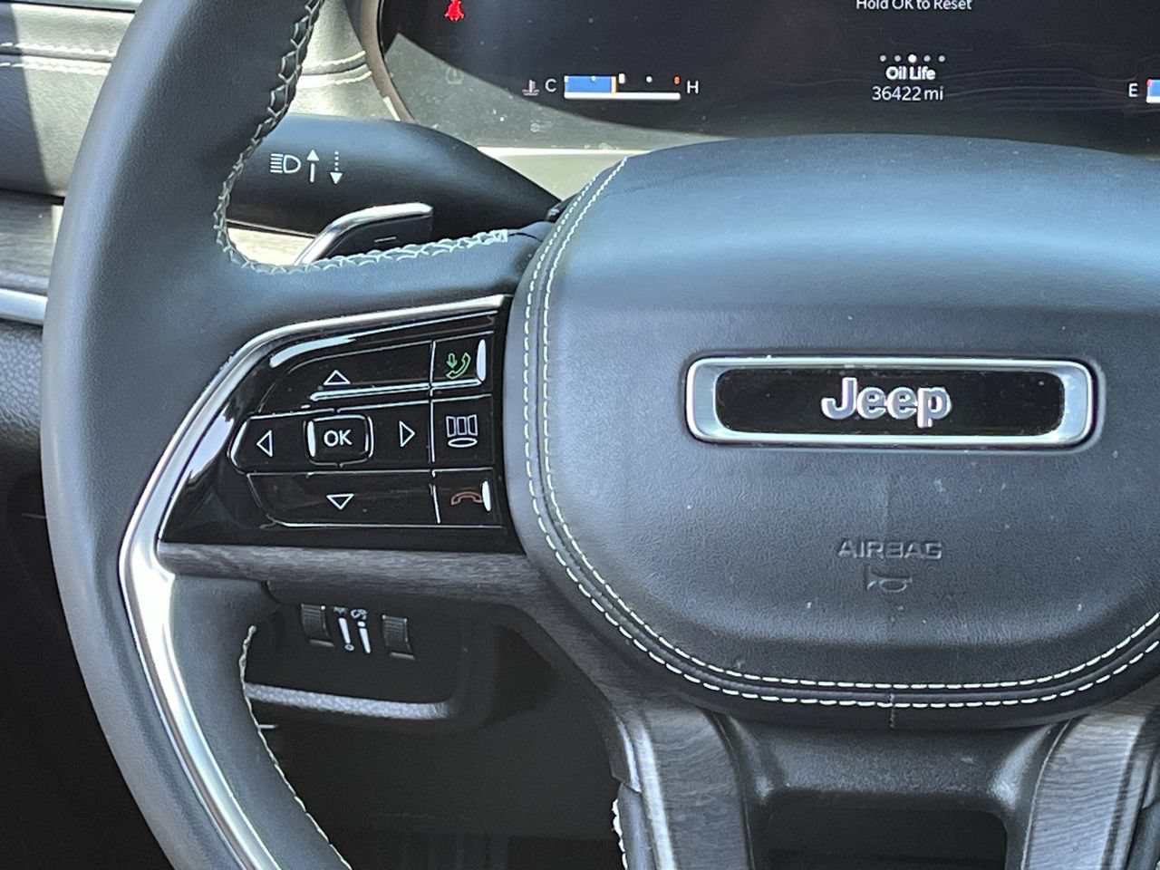 Used 2024 Jeep Grand Cherokee L Overland AWD/4WD image 12