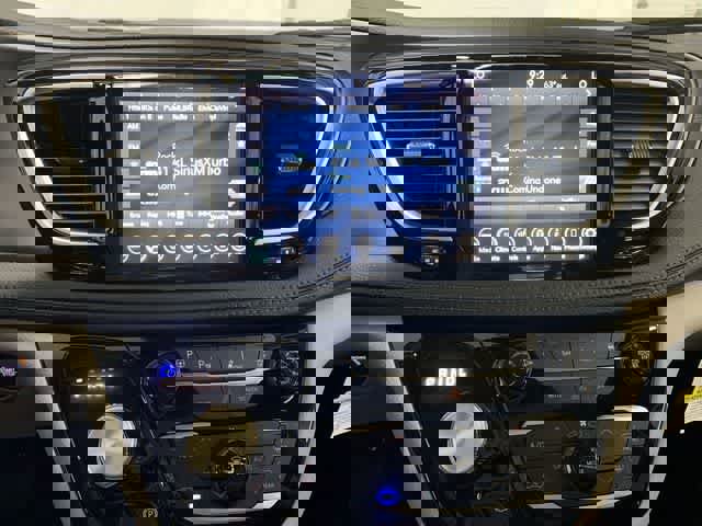 Used 2020 Chrysler Pacifica Limited w/ Advanced Safetytec Group FWD image 10