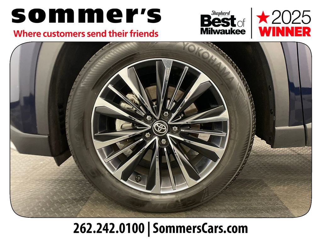 Used 2024 Toyota Grand Highlander AWD Hybrid image 24