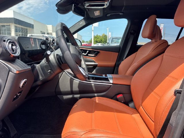 Used 2023 Mercedes-Benz GLC 300 4MATIC image 13