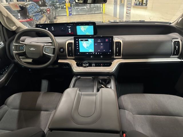 Used 2025 Ford Expedition Max Active image 21