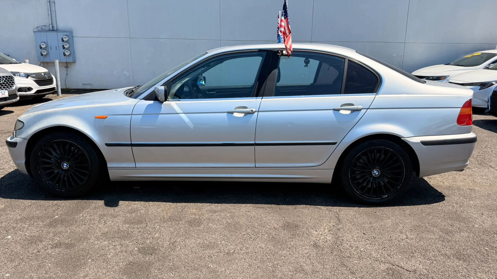 Used 2003 BMW 330xi Sedan AWD/4WD image 10