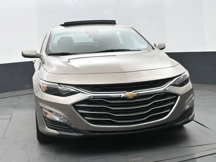 Used 2023 Chevrolet Malibu LT FWD image 3